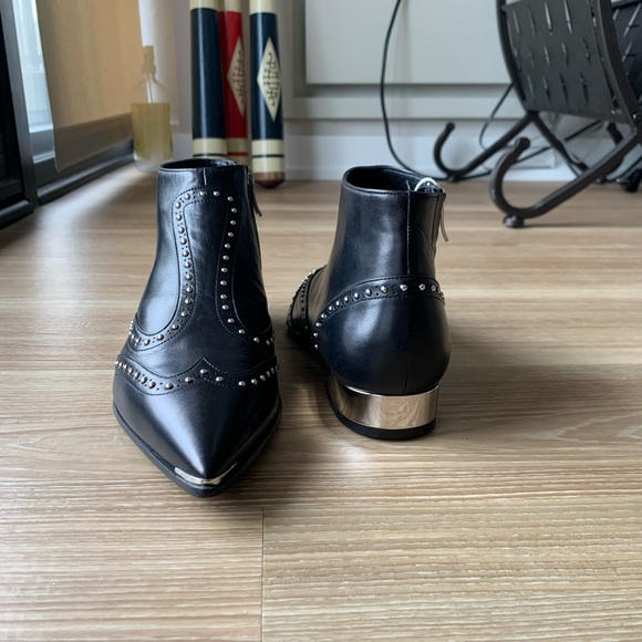 Barbara Bui Paris 10M(40) pointed toe studded boot - Picture 9 of 10